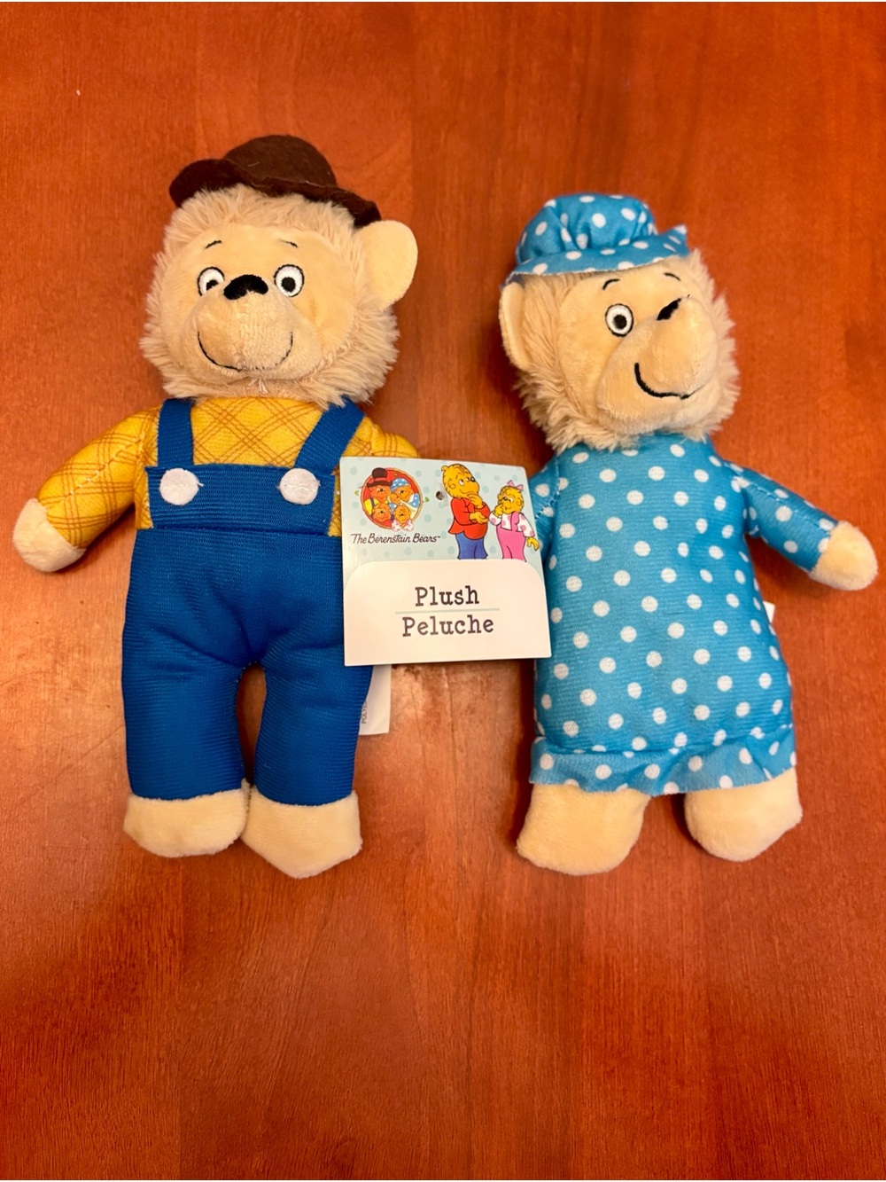 The Berenstein Bears Mama & Papa Plushie Set